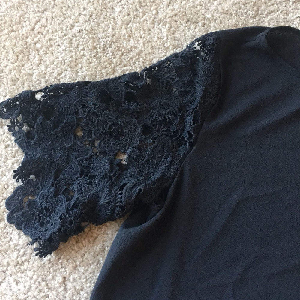 Lace sleeve SHEIN top